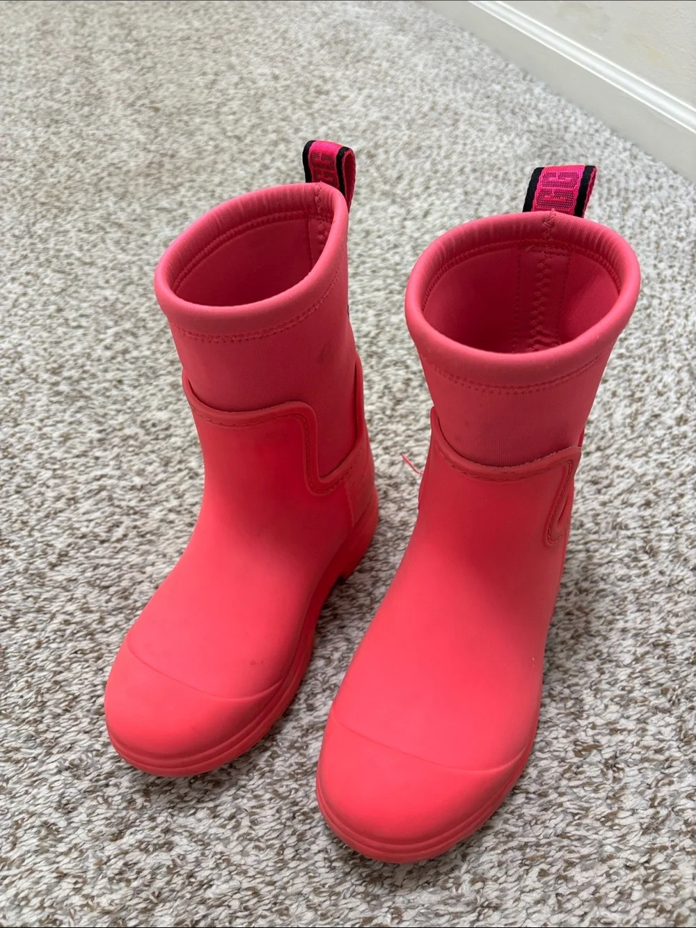 UGG pink rubber neoprene boots 13